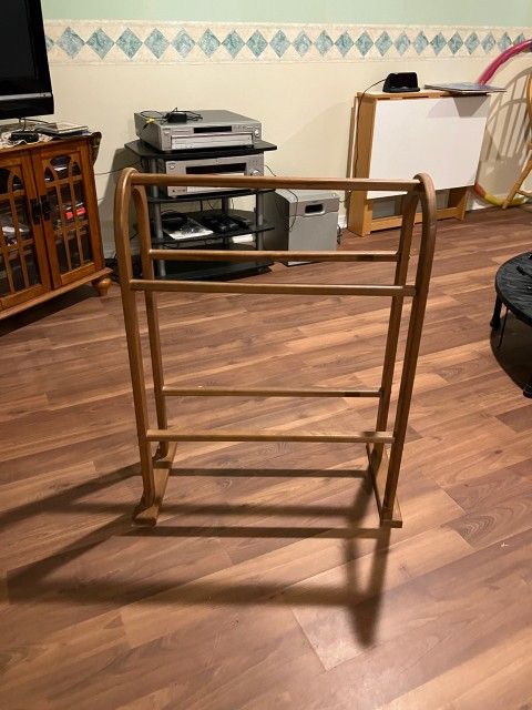 Wooden Blanket Rack