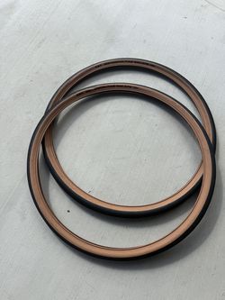 (Pair) 700x35 CST Metropolitan Escape
