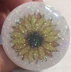Custom sunflower glitter phone grip