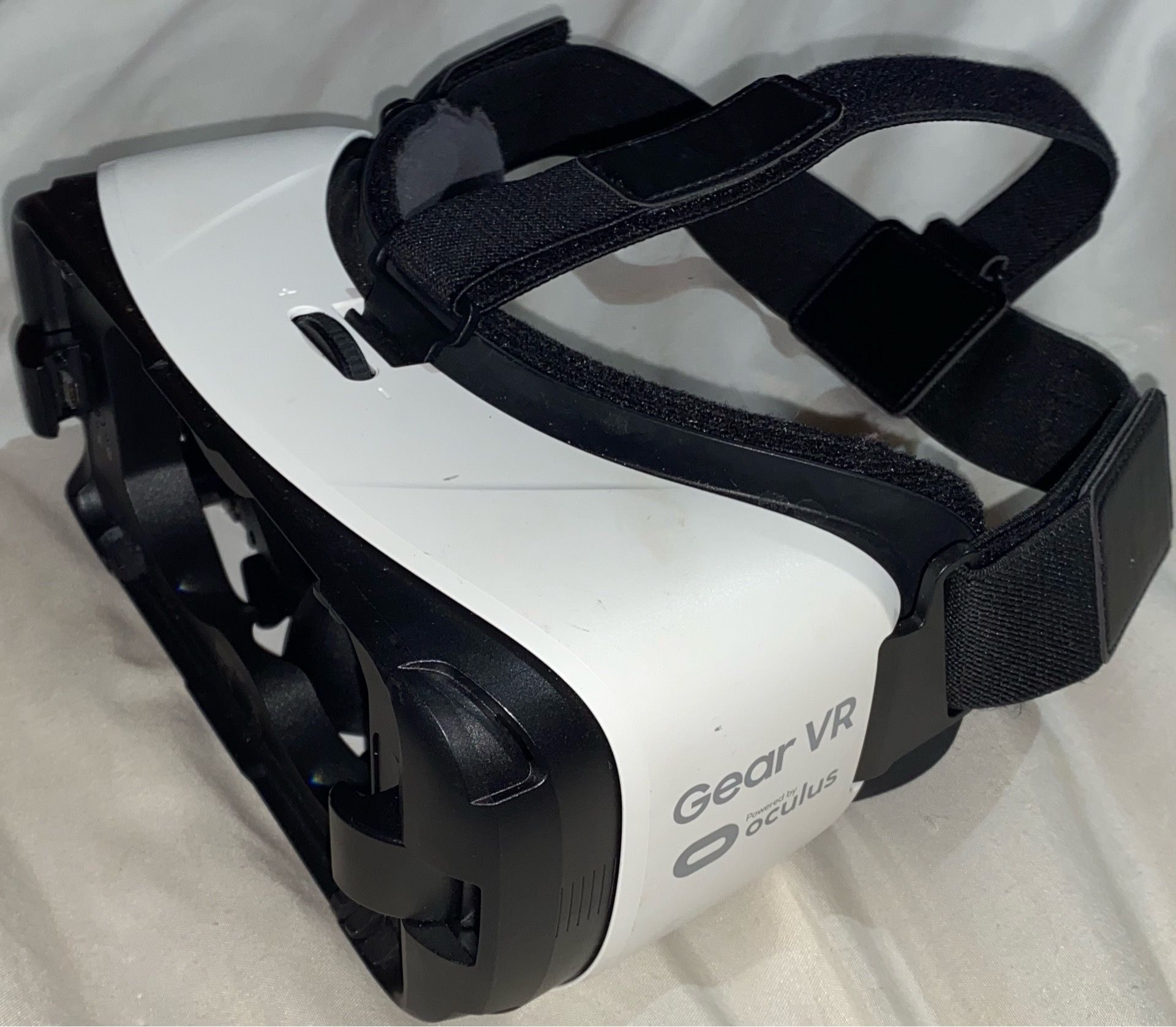 Samsung Oculus Gear VR Viewing Goggles For Parts galaxy phones (READ DESC)