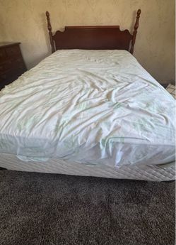 Full size bed