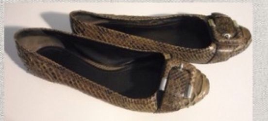 Burberry flats sz 9.5