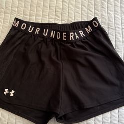 UNDER ARMOUR SHORT MEDIANO