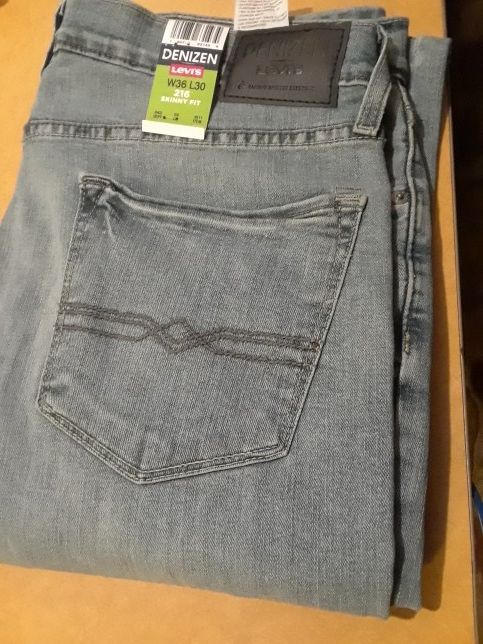 Levi's W36 L30