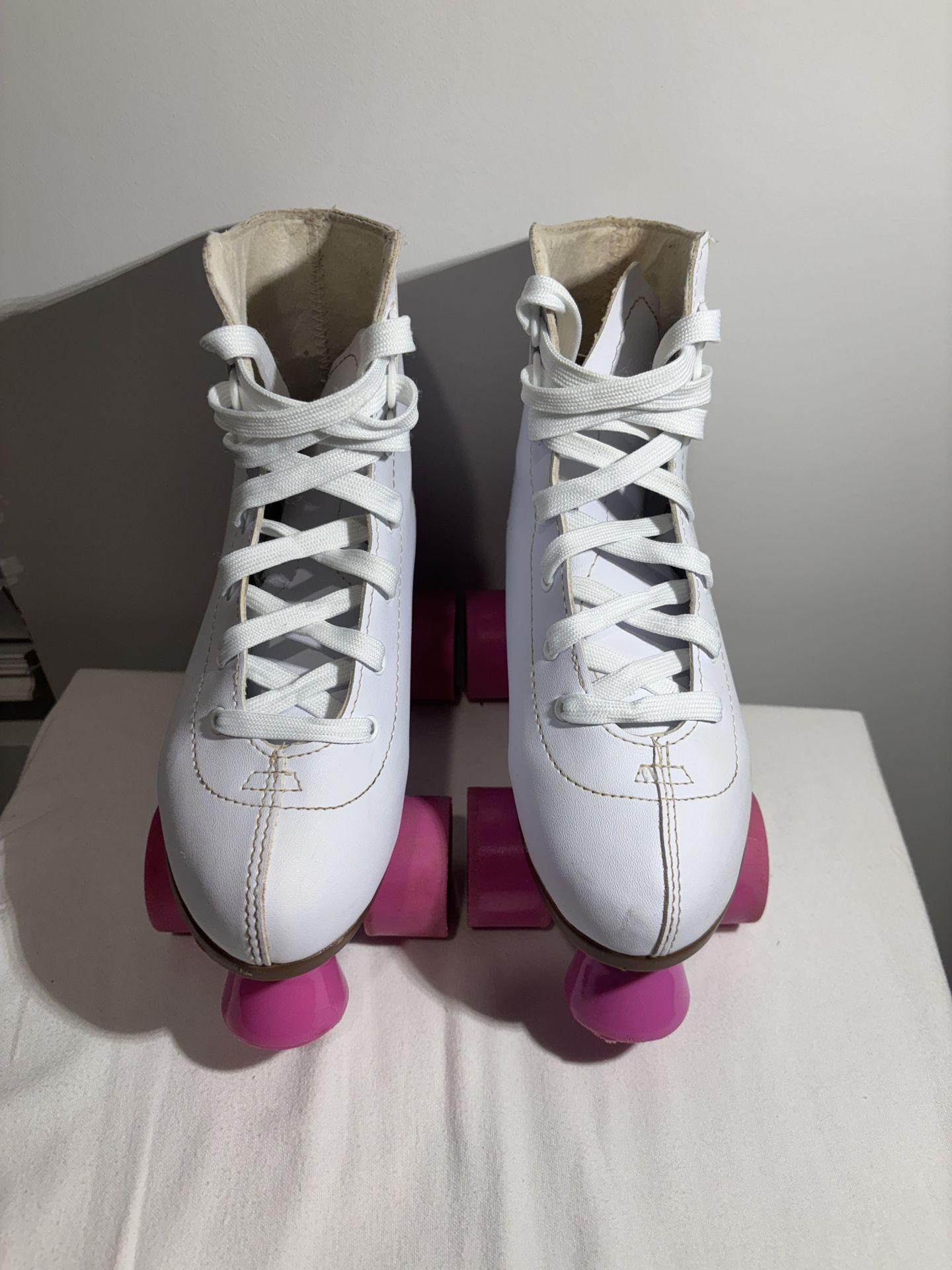 Chicago Girls Pink Roller Skates