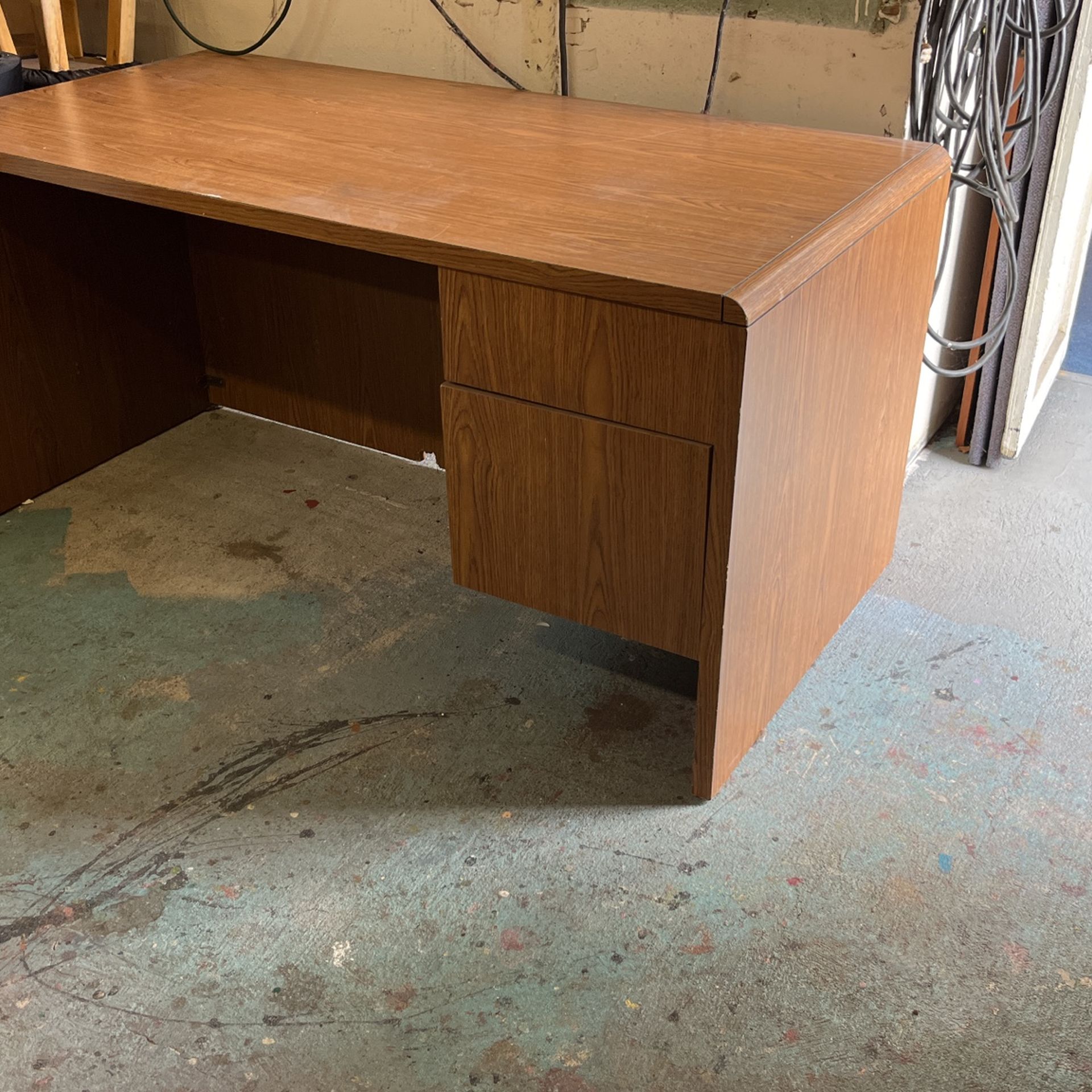 Modern desk with two drawers