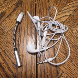 Apple EarPods In Ear Canal Headset With USB Type C Adapter - White 