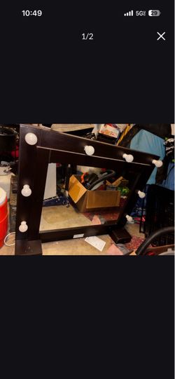 Hollywood Vanity Mirror with Lights