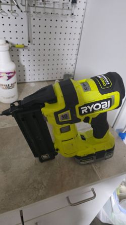 Ryobi One+ 18-Gauge Cordless Brad Nailer w/ battery