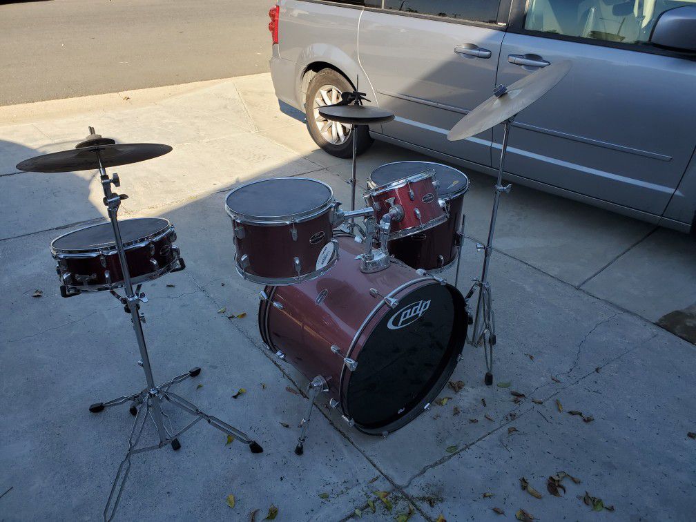 PDP drum set