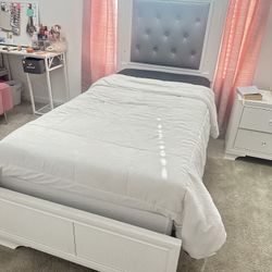 Twin Bed
