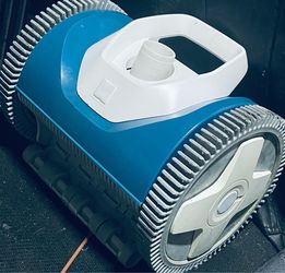 Pool cleaner 2 wheel Hayward