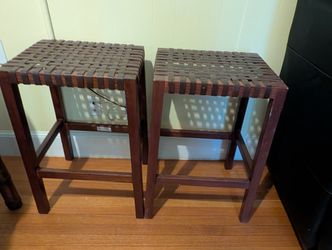 2 Barstools