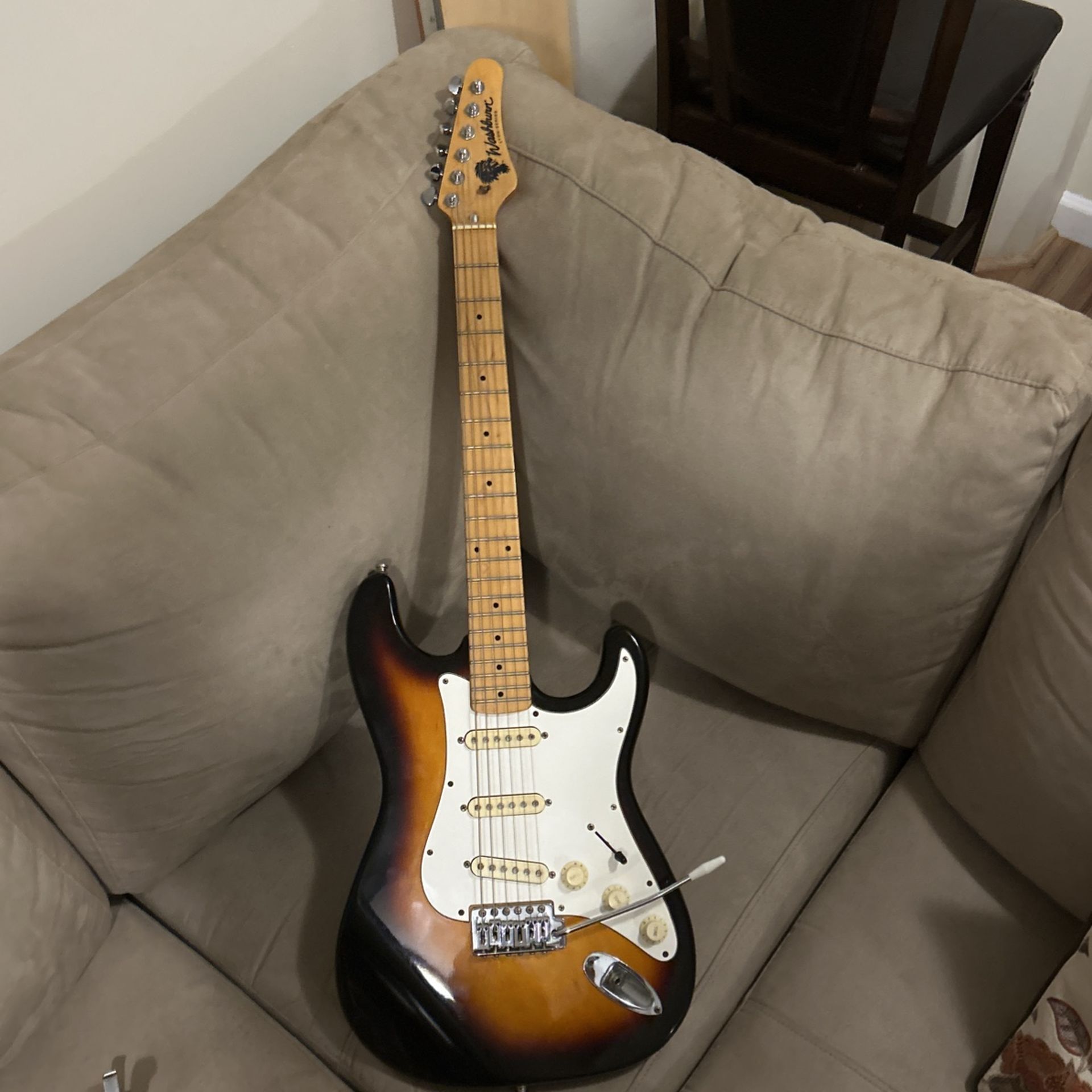 Lyon series Washburn Electric Guitar