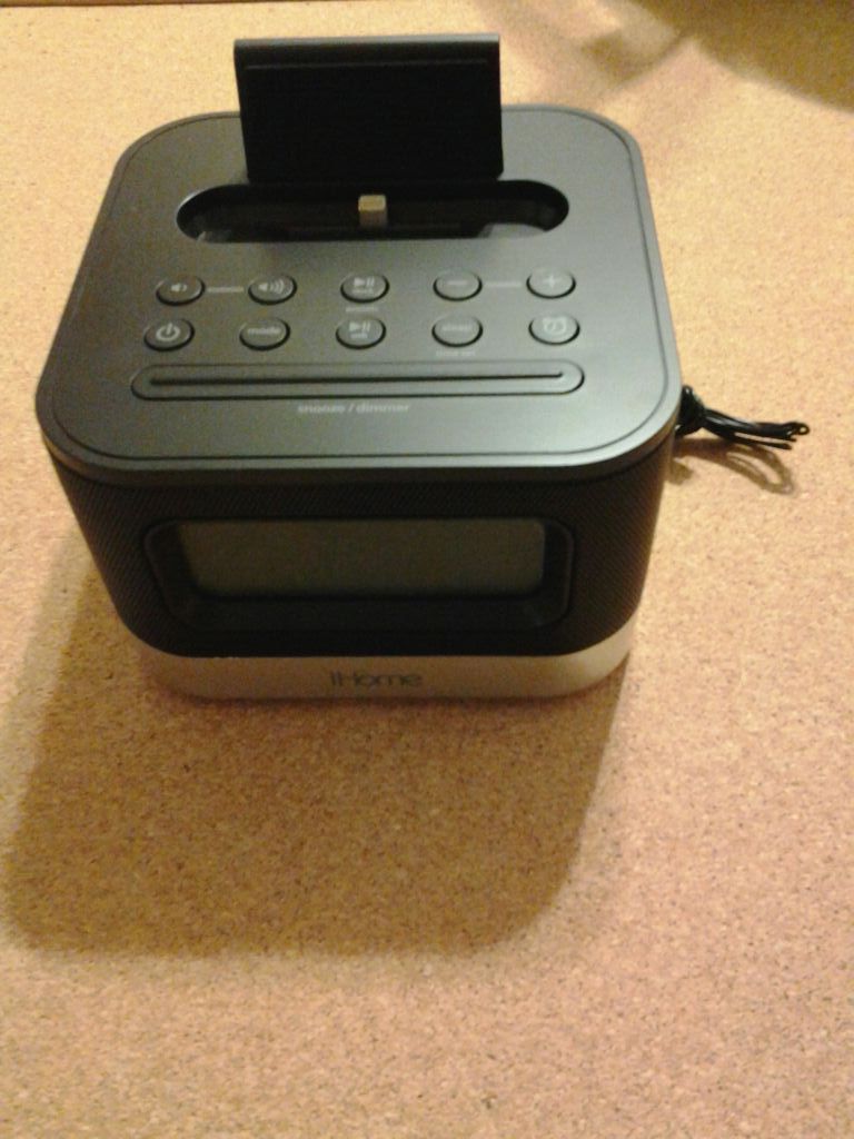 Ihome lighting dock clock