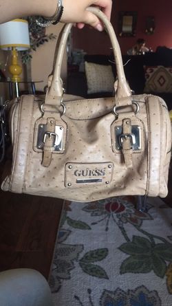 GUESS PURSE