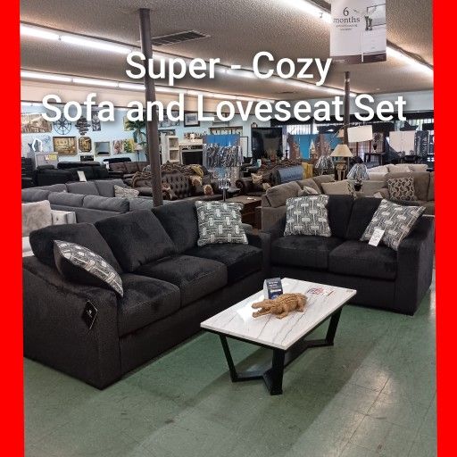 🤩 Super Cozy Sofa And Loveseat Set 