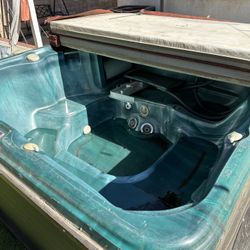 Free Outdoor Hot Tub / Spa - You Haul