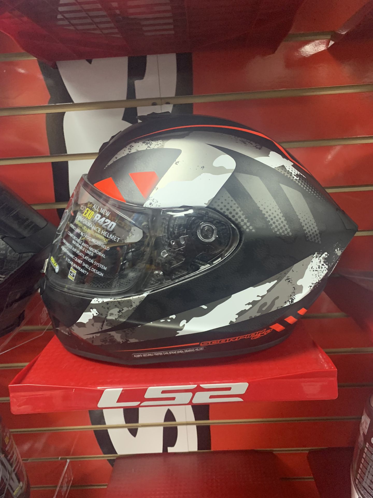Scorpion 420 Medium Helmet Like New