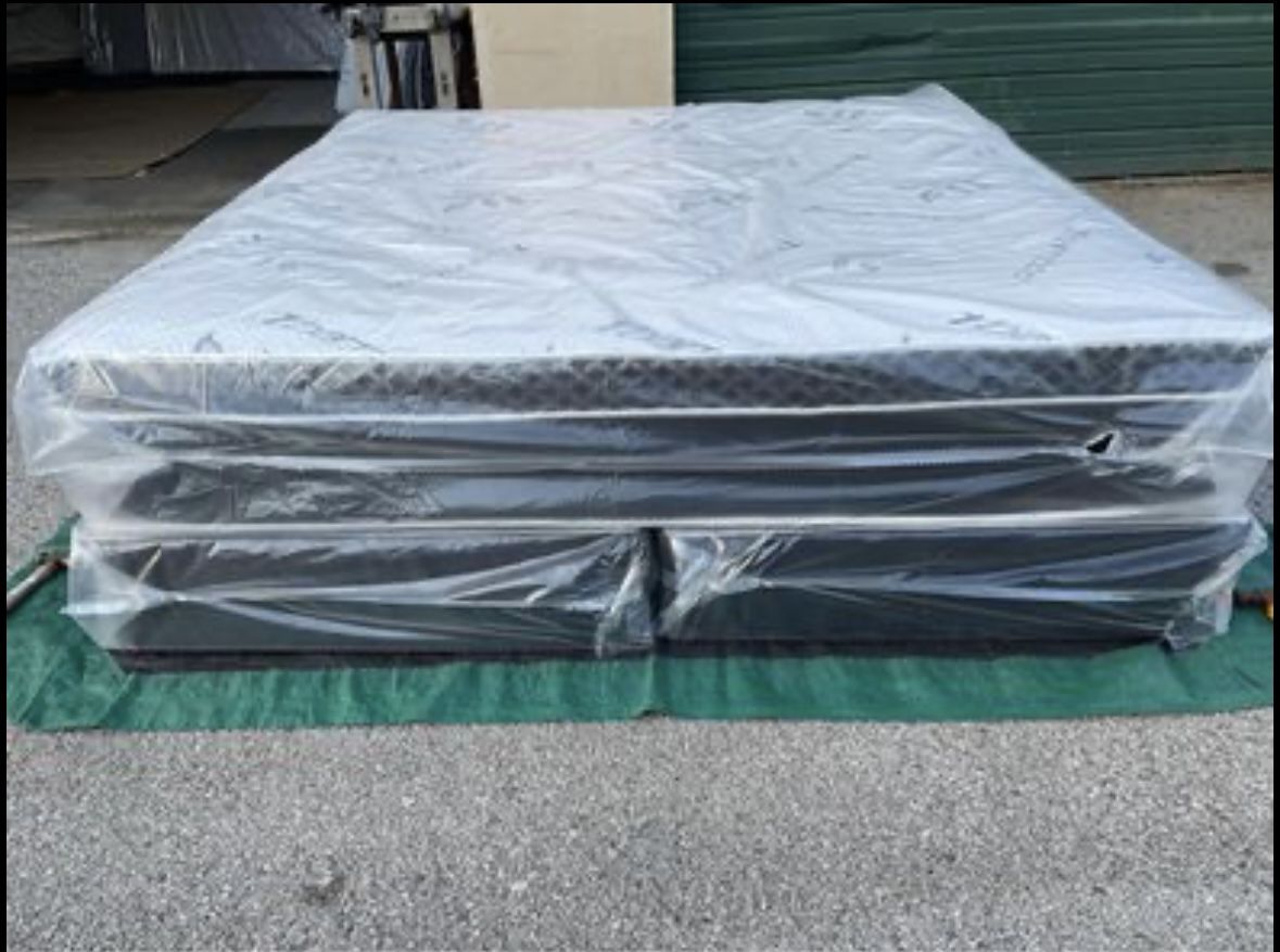 NEW King Set Pillowtap
