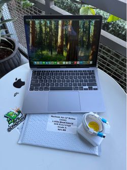MacBook Air 13” Retina i5 8gb Ram 512 GB (2020) 82 % Battery Health