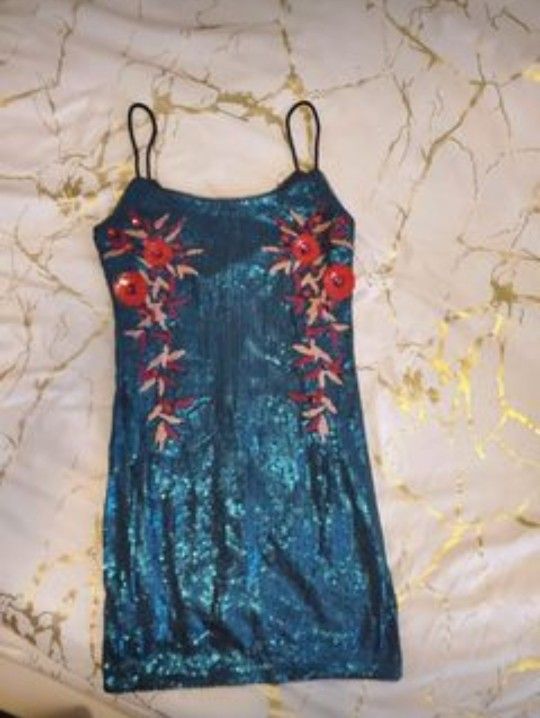 Sequins/Dress By Guess