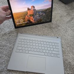 Microsoft Surface Book 3 (13.5") - i7 / GTX 1650 / Windows 11