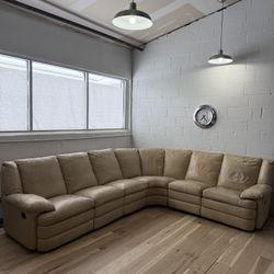 Natuzzi Cream Sectional Sofa with Recliners
