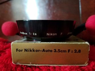Nikon 35mm Metal Screw-in Lens Hood in Ext+ Cond