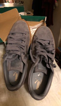 SUEDE GRAY PUMAS
