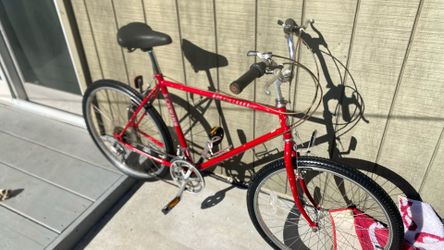 Schwinn,  Mesarunner,  Size Frame 21” Tires 26” Ready To Ride
