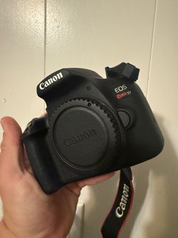 Canon Rebel EOS T7