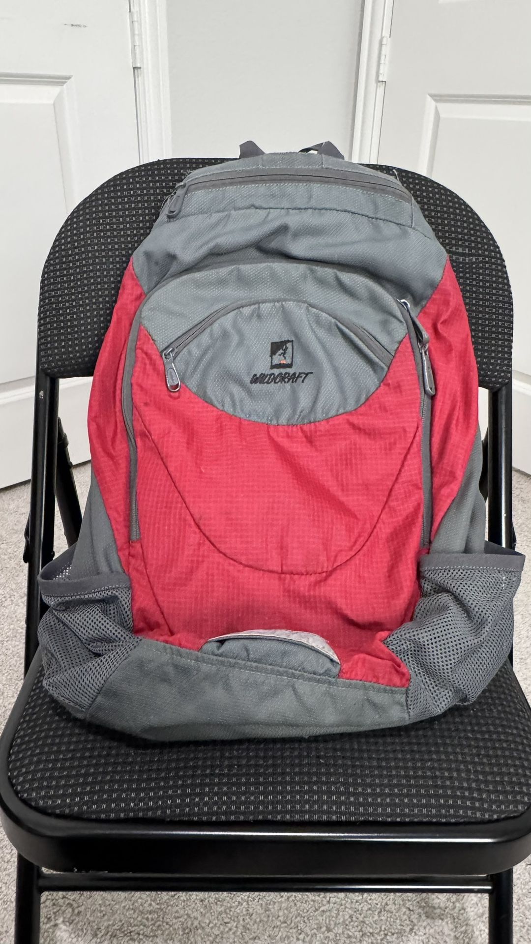 Back pack 20l Light weight water resistant