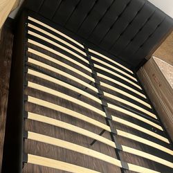 Cama Quee Buenas Condiciones  Con Colchones