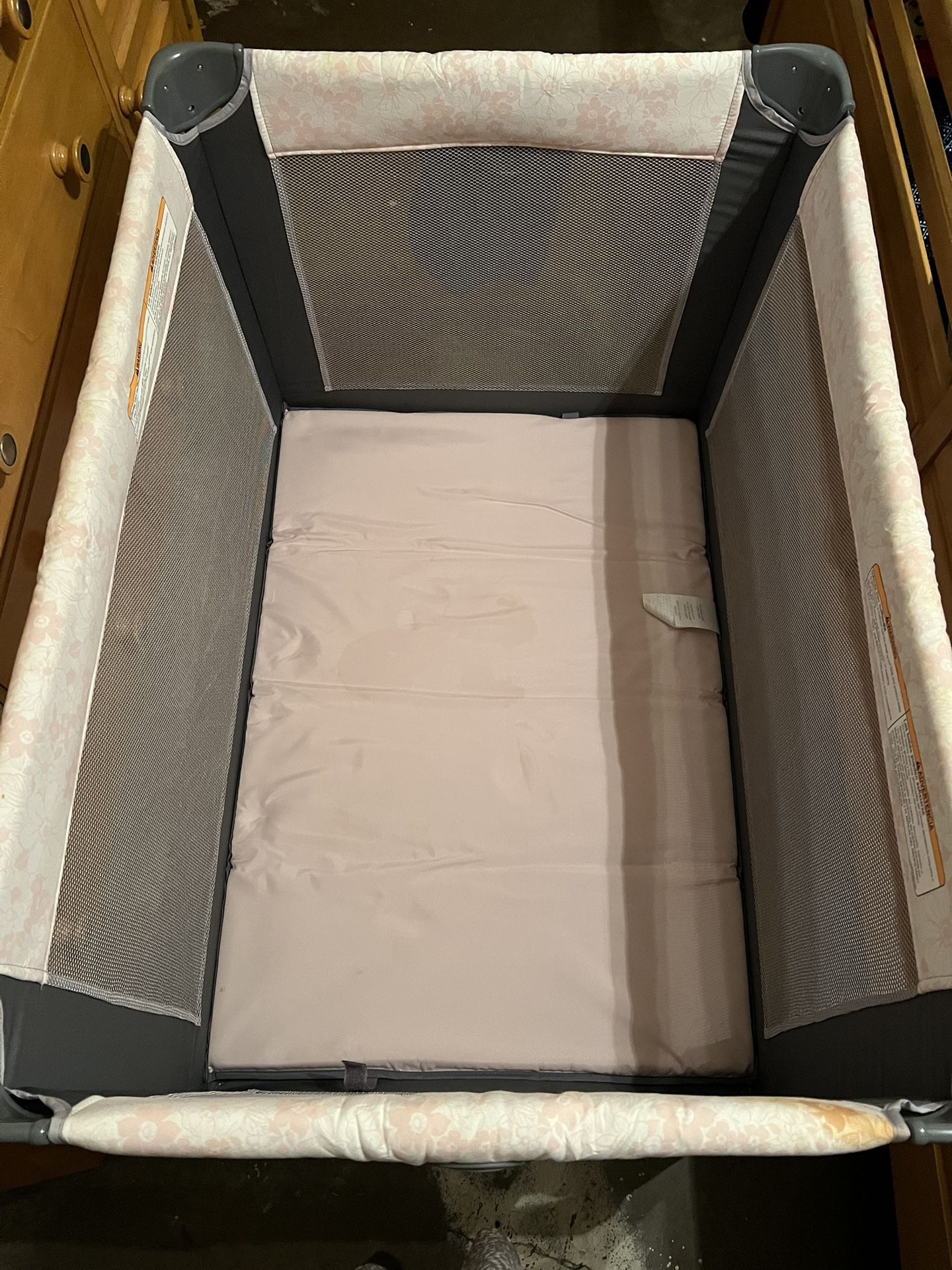 Graco Girl Pack N Play