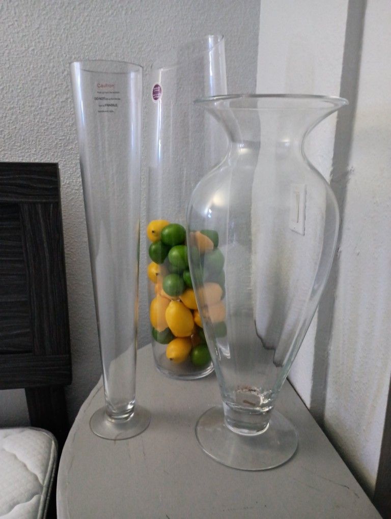 3 Glass Flower Vases