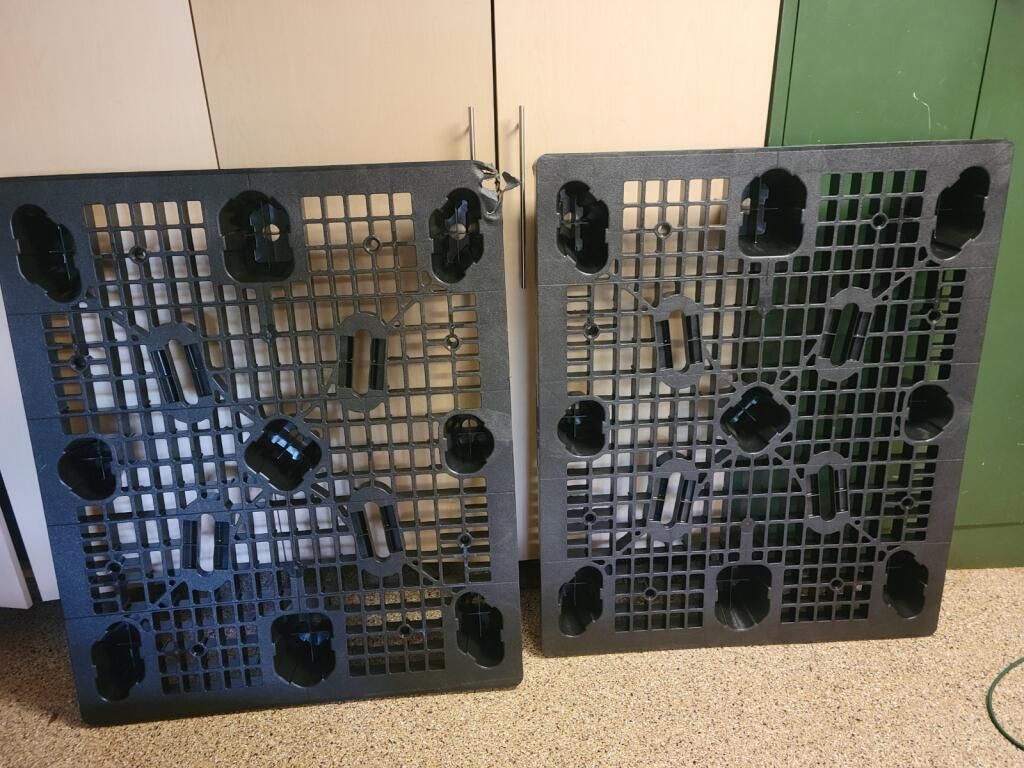 Industrial plastic pallets 48 x 40 Uline H-1023 Set of two $40.00 for both.