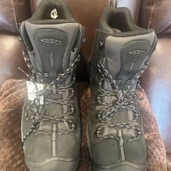 KEEN Utility Men's Pittsburgh Energy 6" Waterproof Carbon Fiber Toe Work Boot/ Botas De Trabajo.