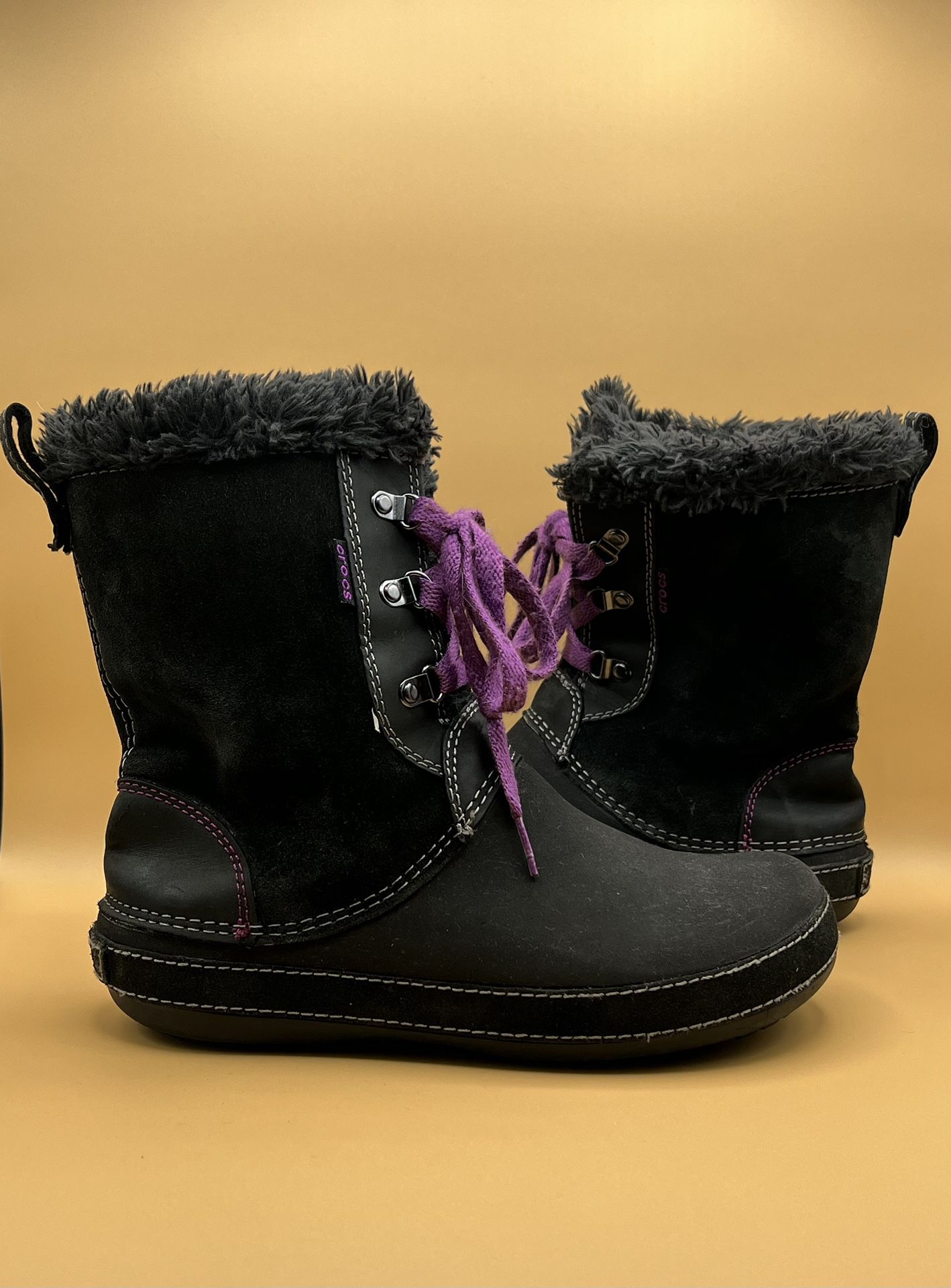 Crocs Berryessa Faux Fur Lined Hiking Boots - Women’s Size 8 (12913) Black Purple