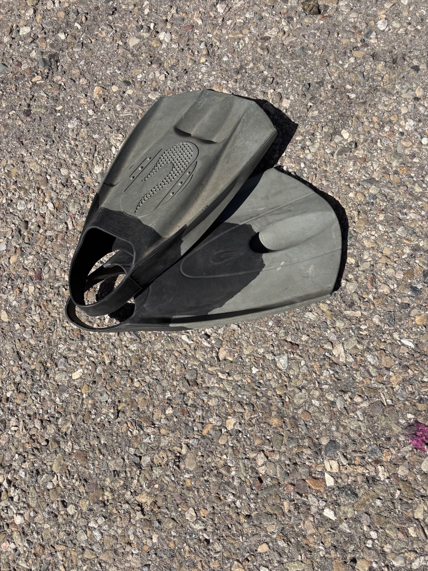 Size 7-8 Fins