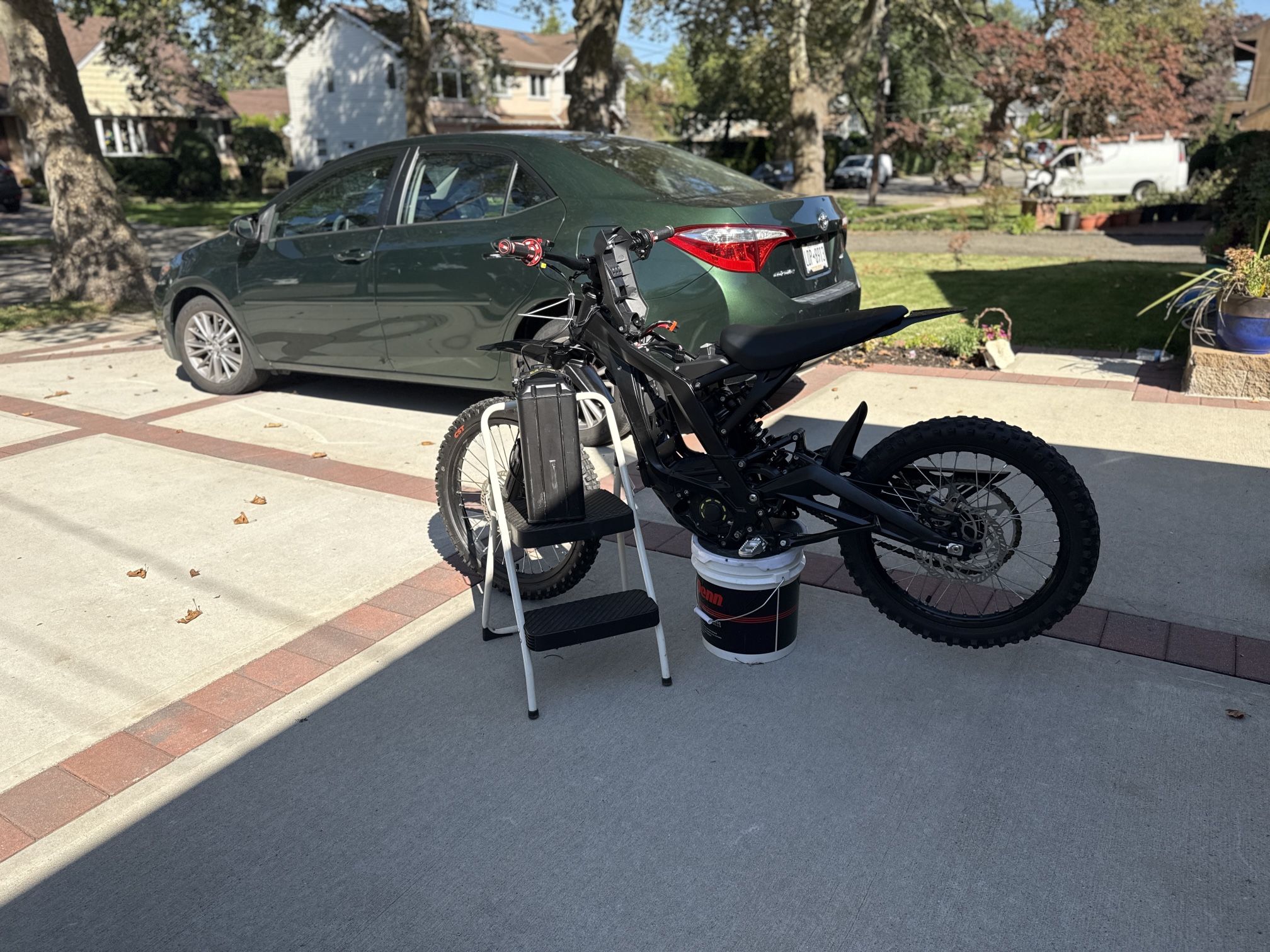 2024 SUR RON LIGHT BEE S