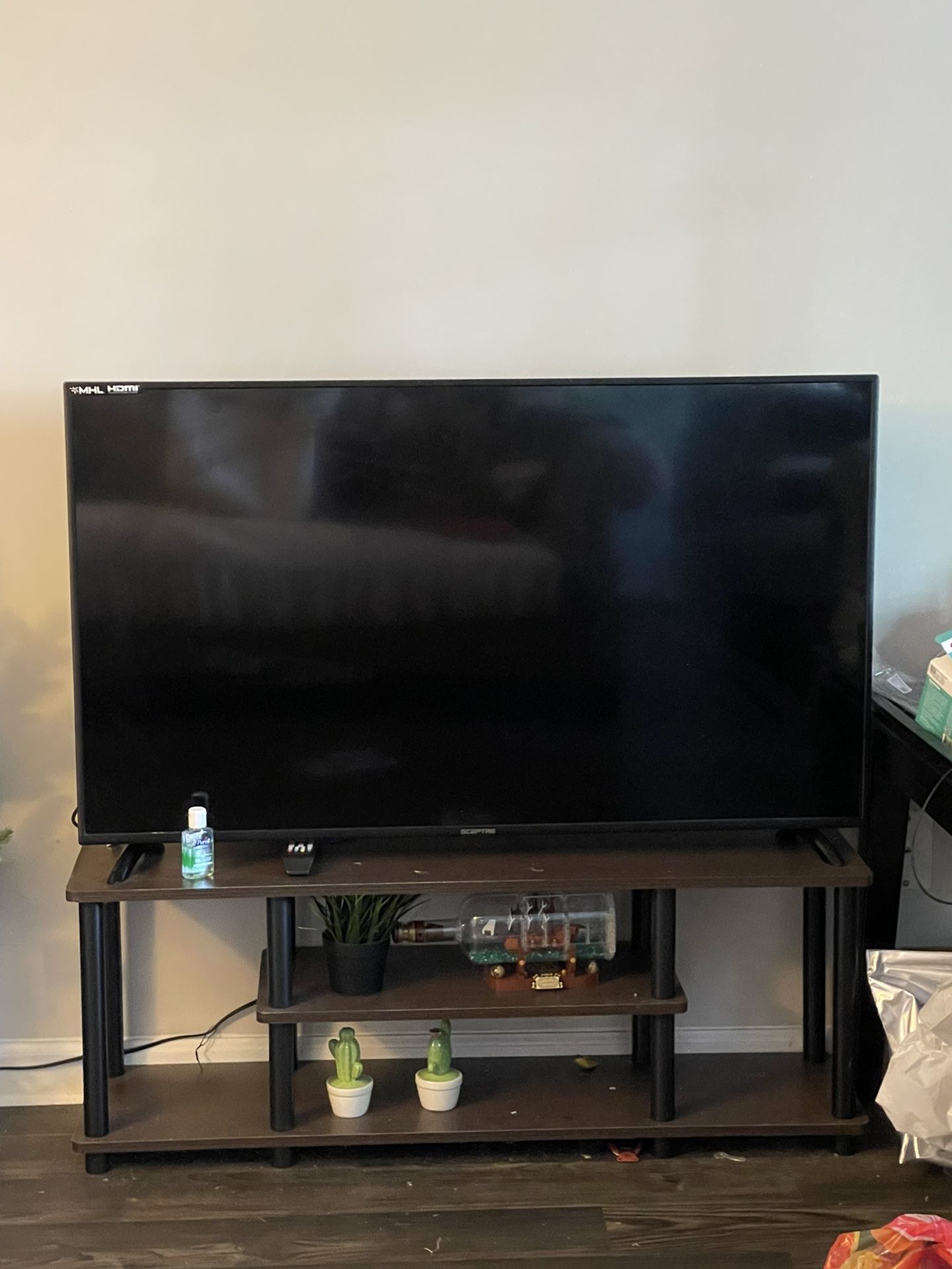 Sceptre TV H50 And TV Stand Bundle
