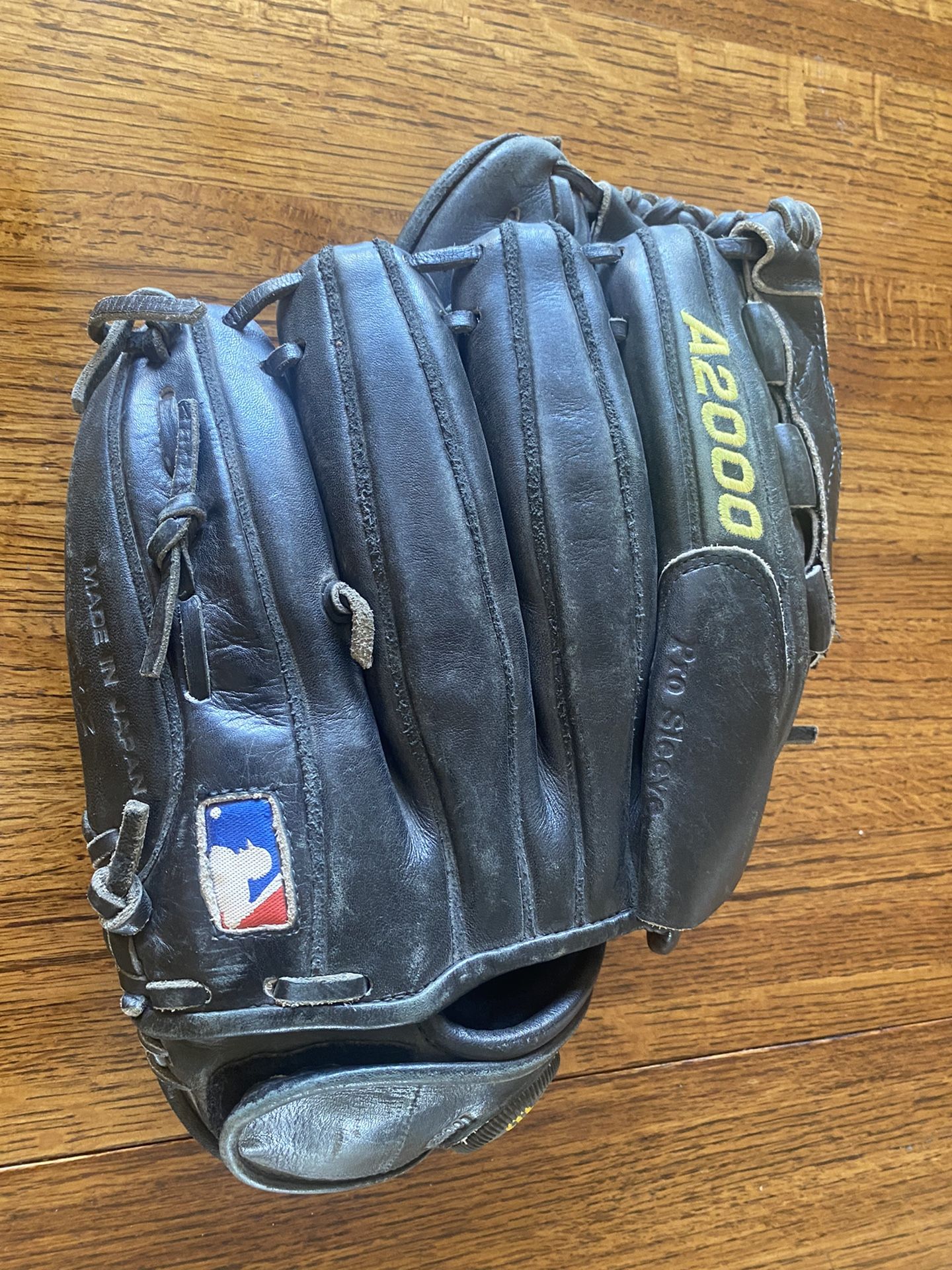 Wilson A2000  Infielders Glove