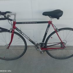 Trek 2100 Composite Bike