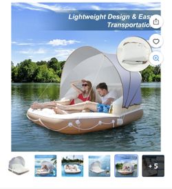 Float with canopy