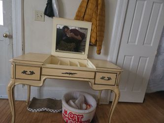 Vintage vanity/desk cream and gold