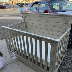 Crib Brand New. 