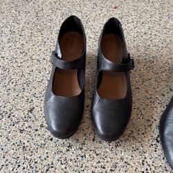 Clarks Mary Jane With Heel