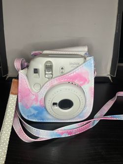 White Instax Mini 9 Fujifilm Camera w/ Case