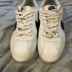 Nike Cortez Basic Mens Size 8.5 White Athletic Running Shoes Sneakers 819719-100